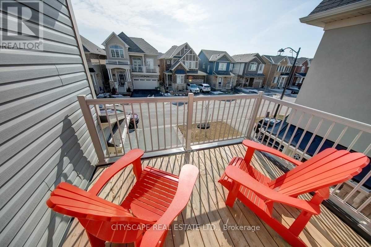 Photo 32 of 141 Hatt Court, Milton ON