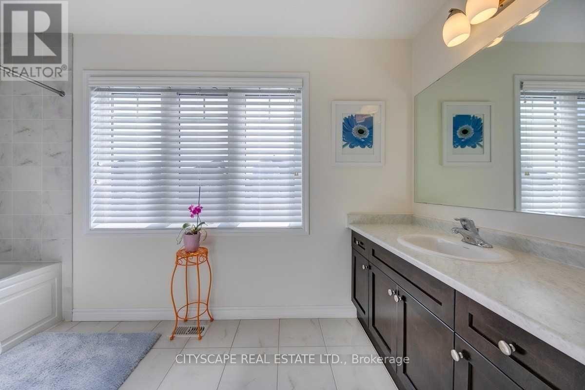 Photo 1 of 141 Hatt Court, Milton ON