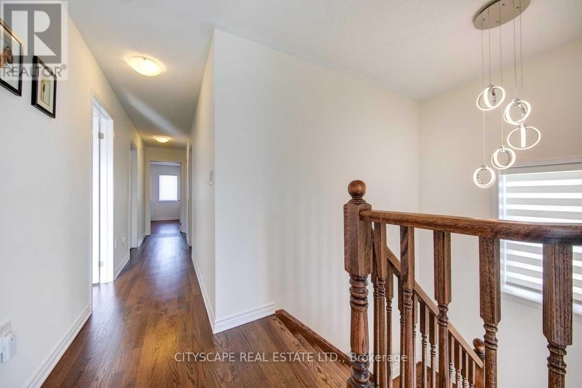 Photo 28 of 141 Hatt Court, Milton ON