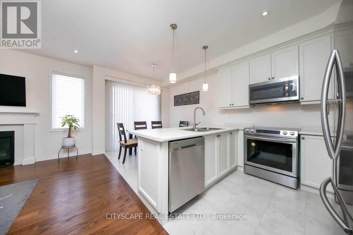 Photo 19 of 141 Hatt Court, Milton ON
