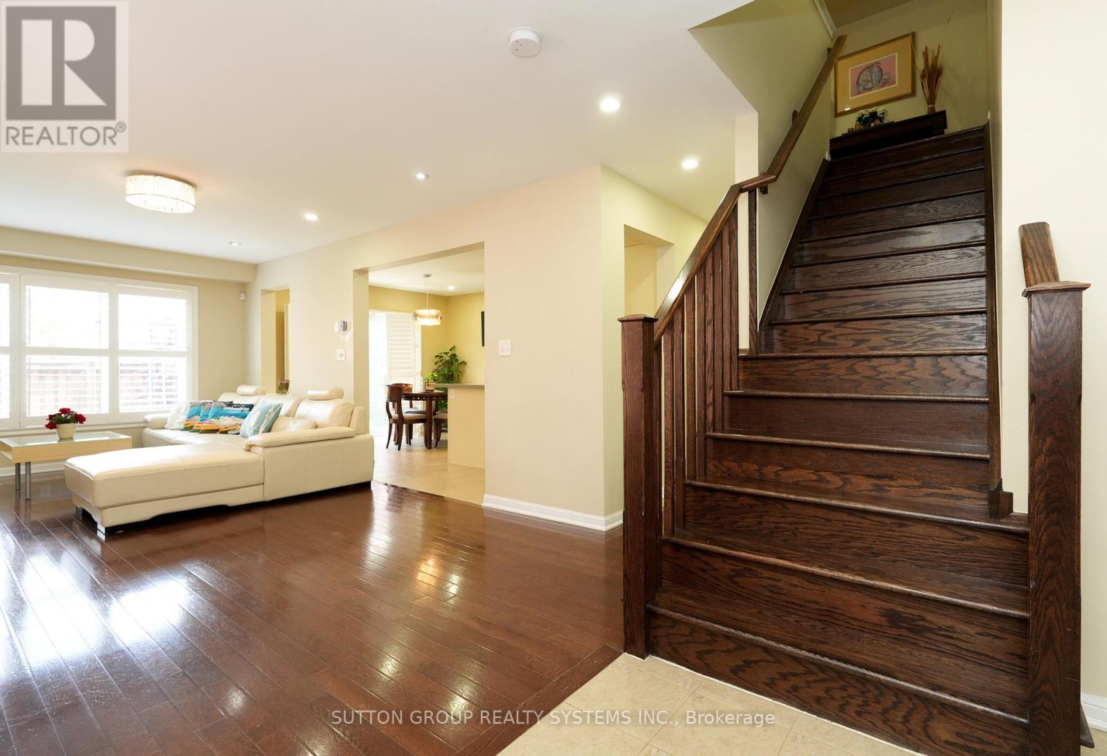 Photo 16 of 35 Bleasdale Avenue, Brampton ON