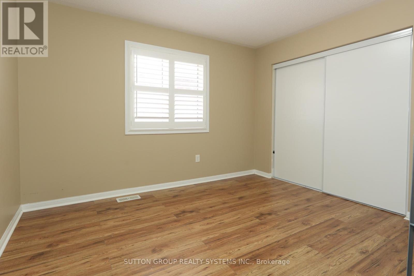Photo 8 of 35 Bleasdale Avenue, Brampton ON