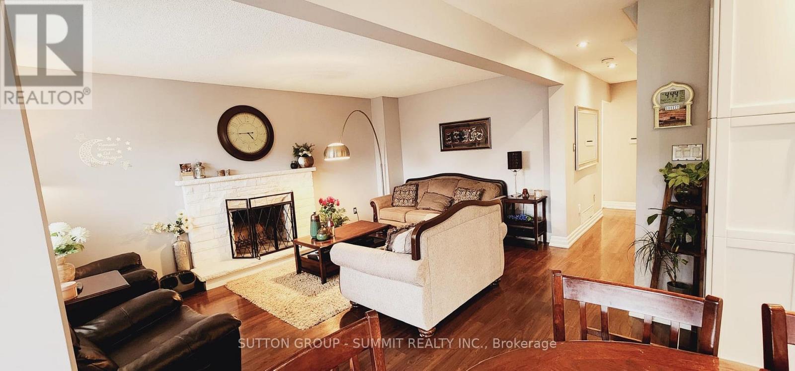 Photo 2 of 1651 Summergrove Crescent, Mississauga ON