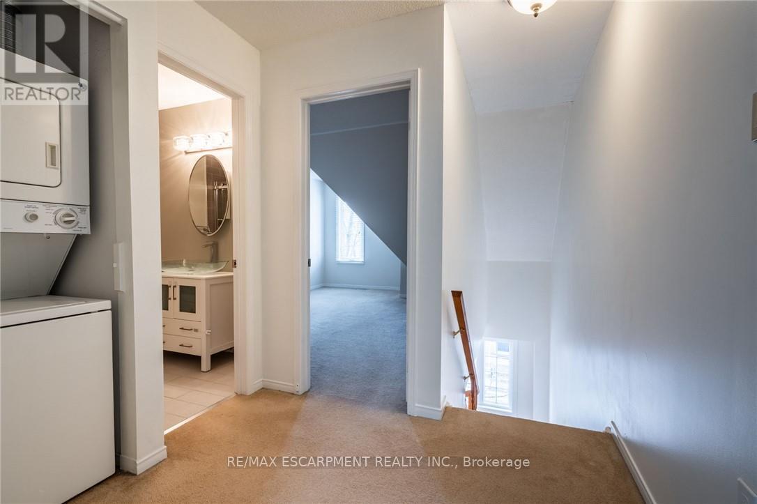 Photo 33 of 246 2075 Walkers Line, Burlington ON