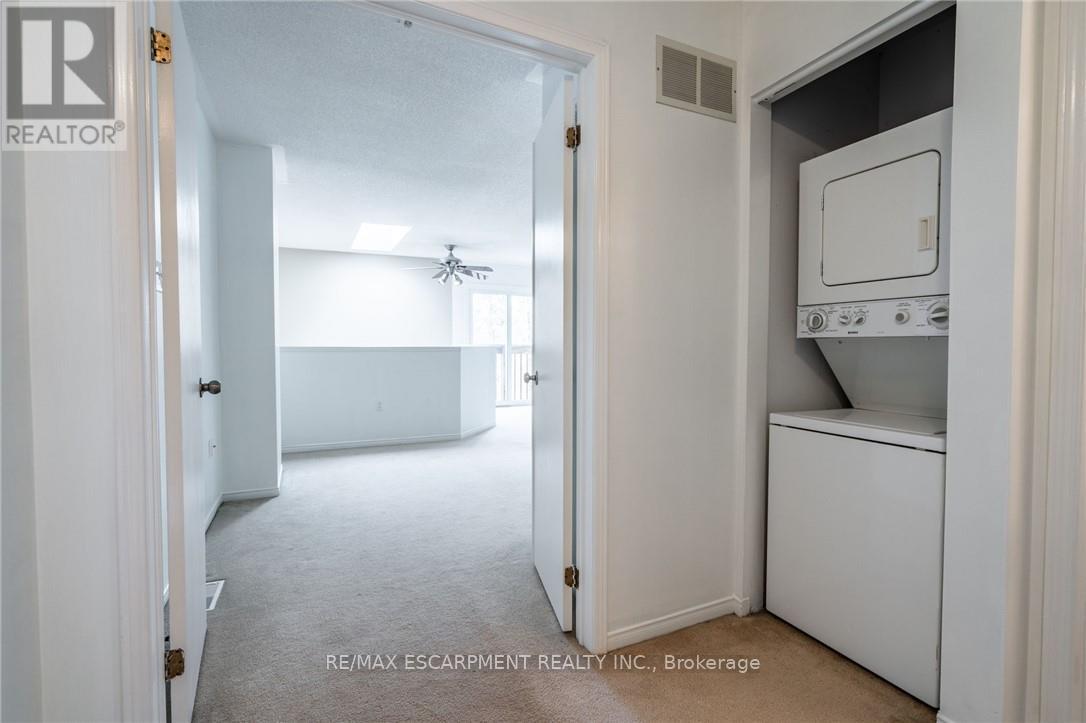Photo 14 of 246 2075 Walkers Line, Burlington ON