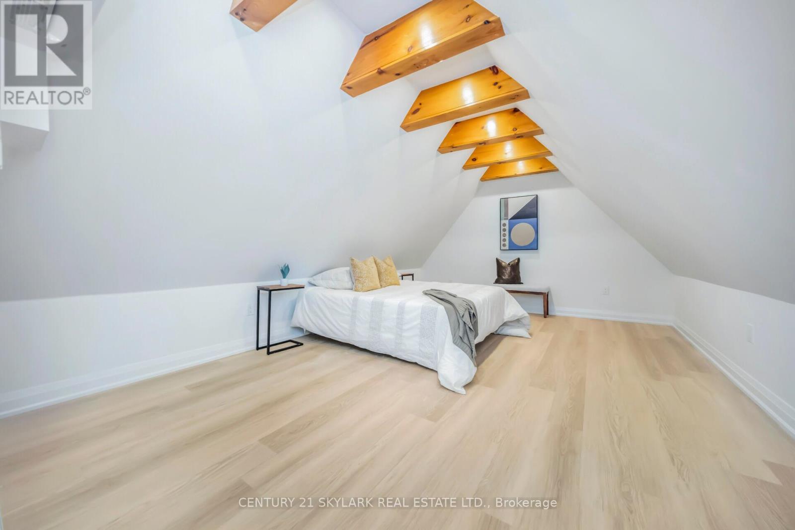 Photo 4 of Unit 1 9 Berry Creek Drive, Toronto ON