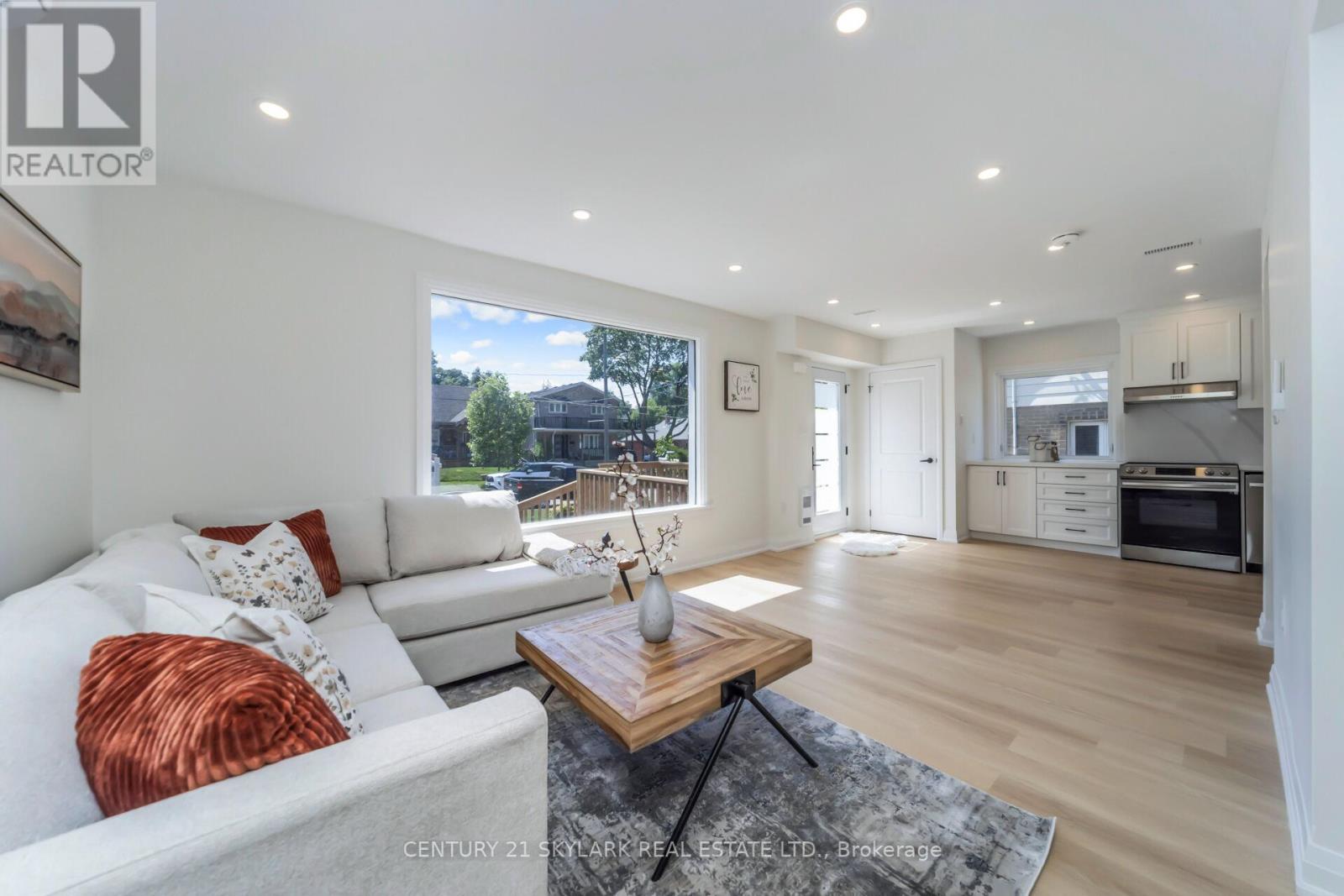 Photo 10 of Unit 1 9 Berry Creek Drive, Toronto ON