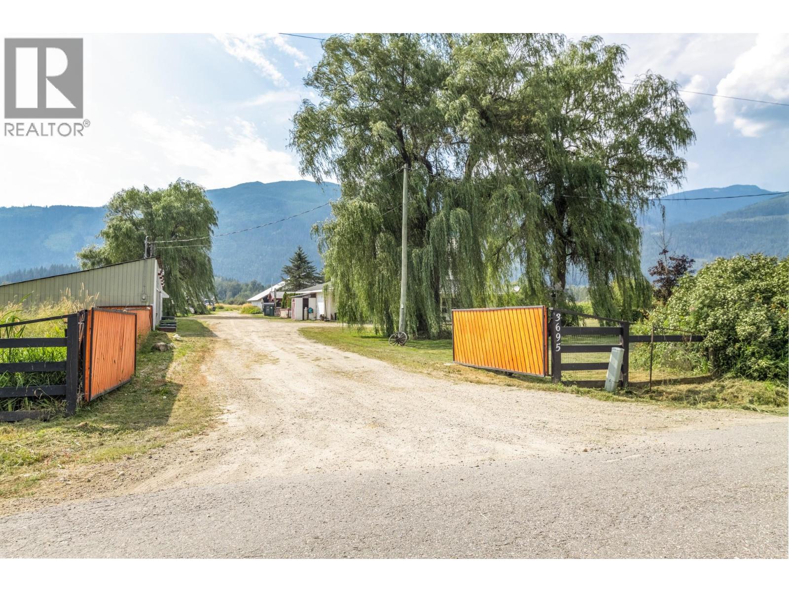 3695 MALAKWA LOOP ROAD - 38