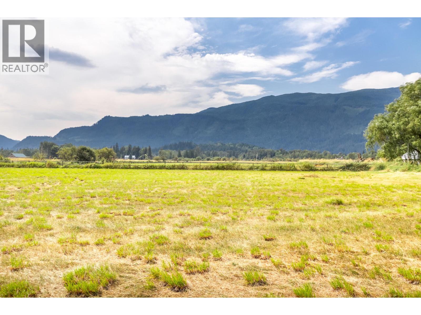 3695 MALAKWA LOOP ROAD - 36