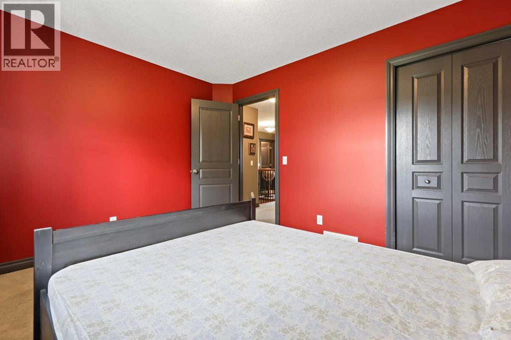 Photo 7 of 66 Crestbrook Hill Sw, Calgary AB