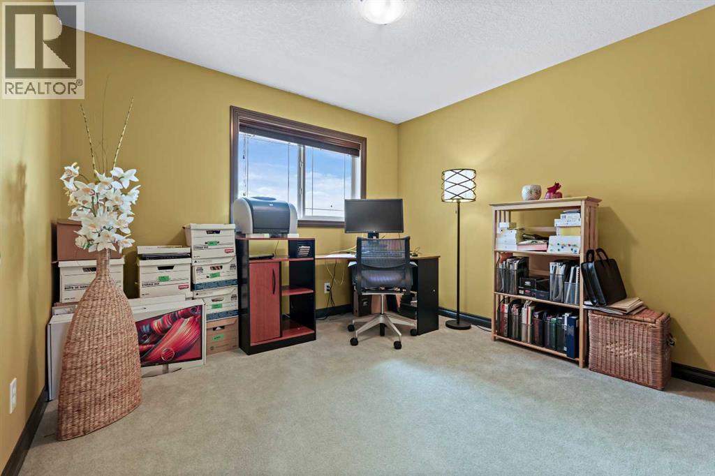 Photo 29 of 66 Crestbrook Hill Sw, Calgary AB