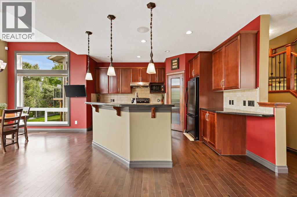 Photo 40 of 66 Crestbrook Hill Sw, Calgary AB