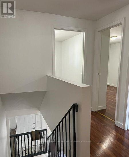 Photo 2 of 4 513 Parkview Crescent E, Cambridge ON