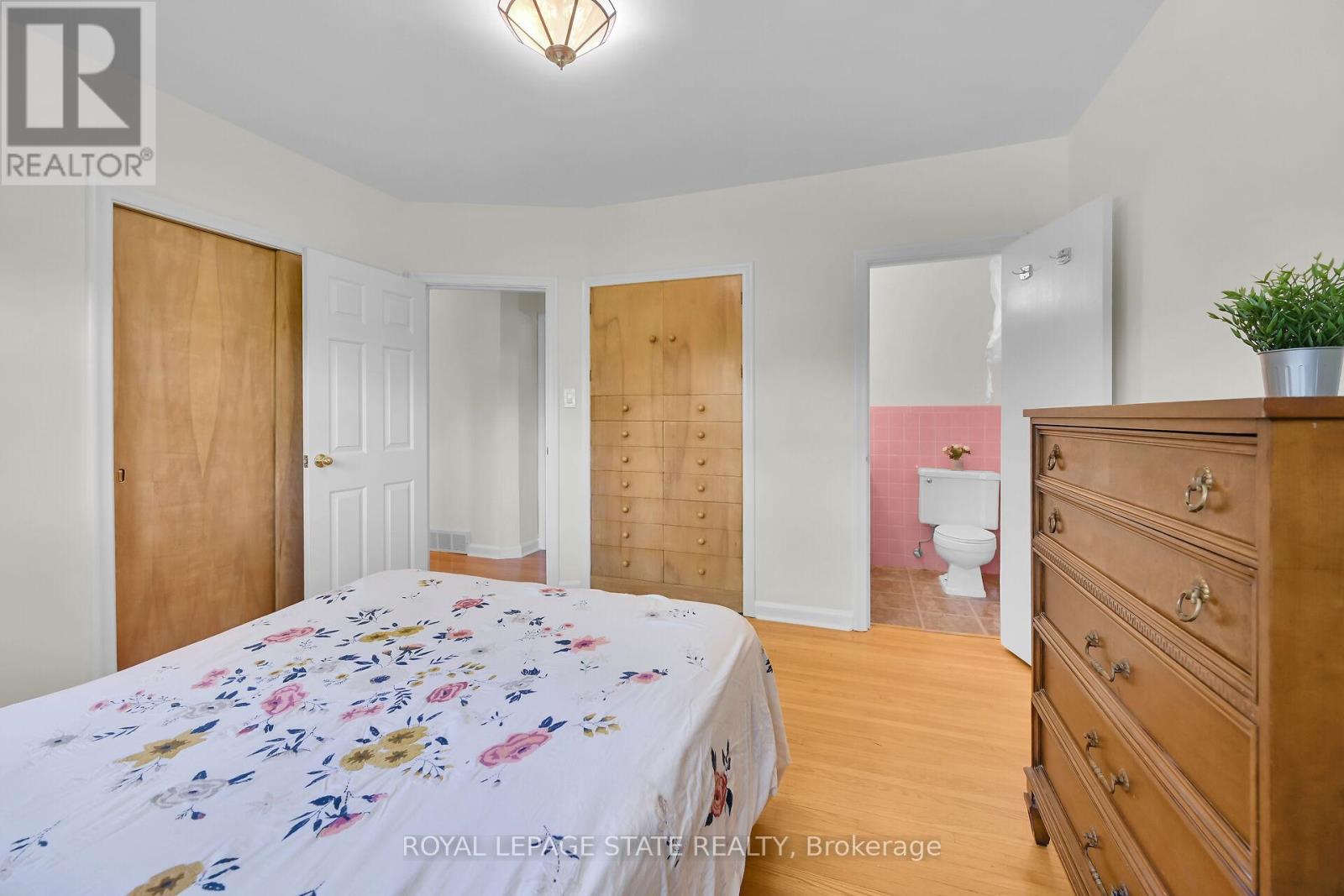 Photo 29 of 128 Oneida Boulevard, Hamilton ON
