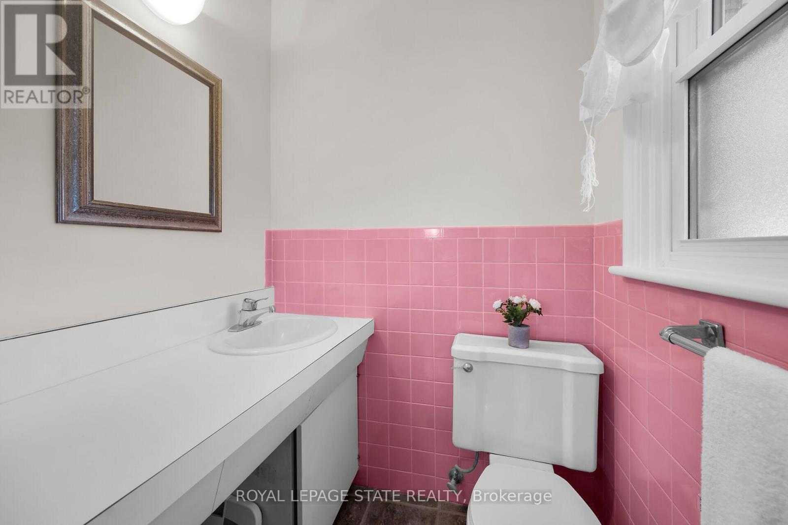 Photo 43 of 128 Oneida Boulevard, Hamilton ON