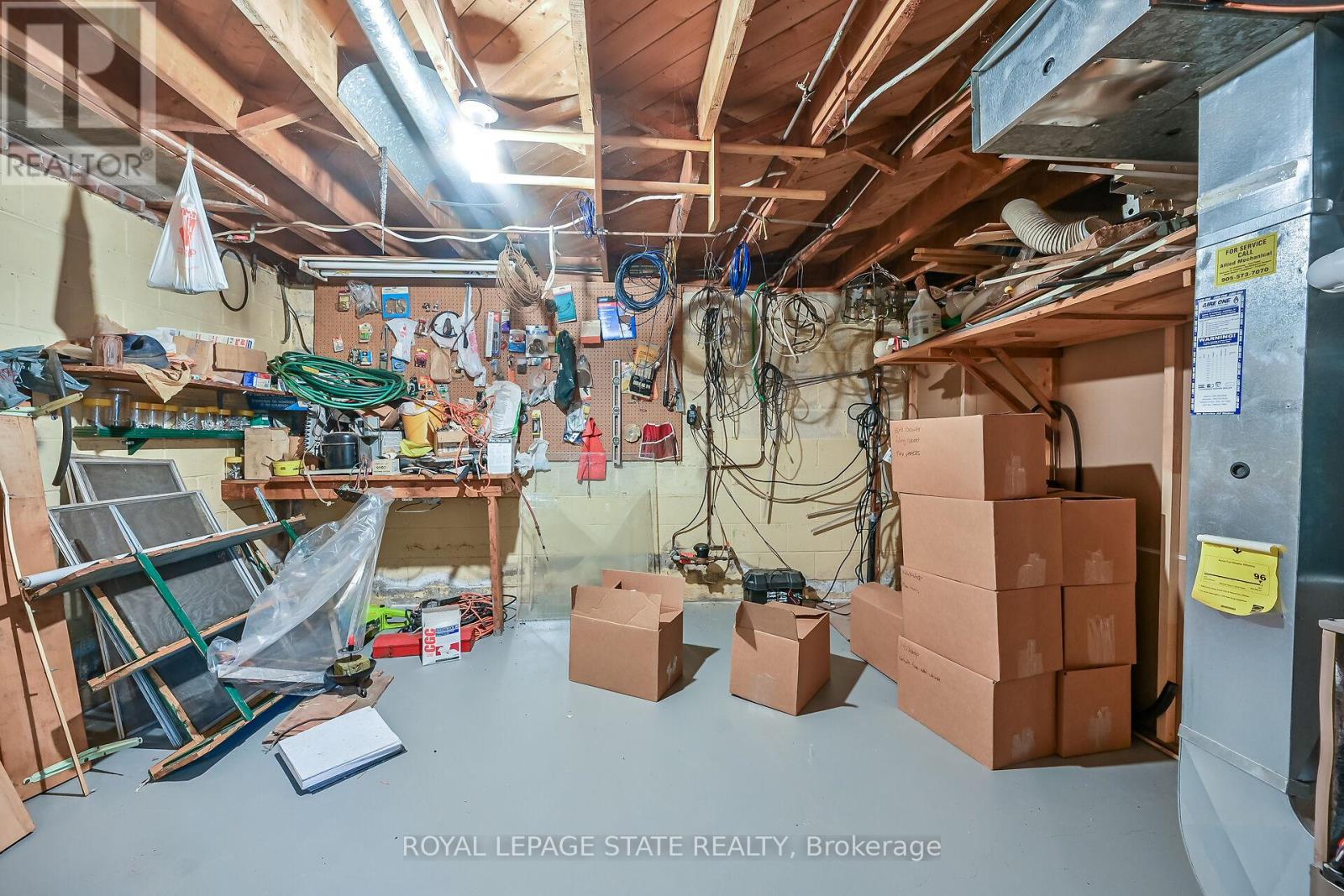 Photo 16 of 128 Oneida Boulevard, Hamilton ON
