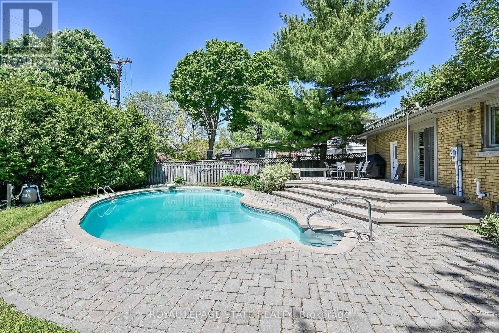 Photo 37 of 128 Oneida Boulevard, Hamilton ON