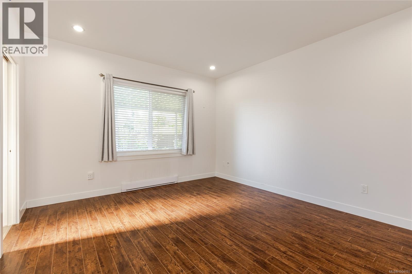Photo 5 of 2235 Bourbon Rd, Nanaimo BC