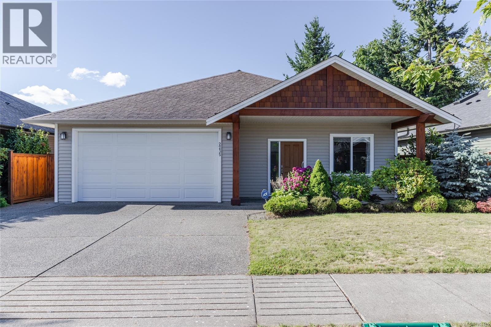 Photo 9 of 2235 Bourbon Rd, Nanaimo BC