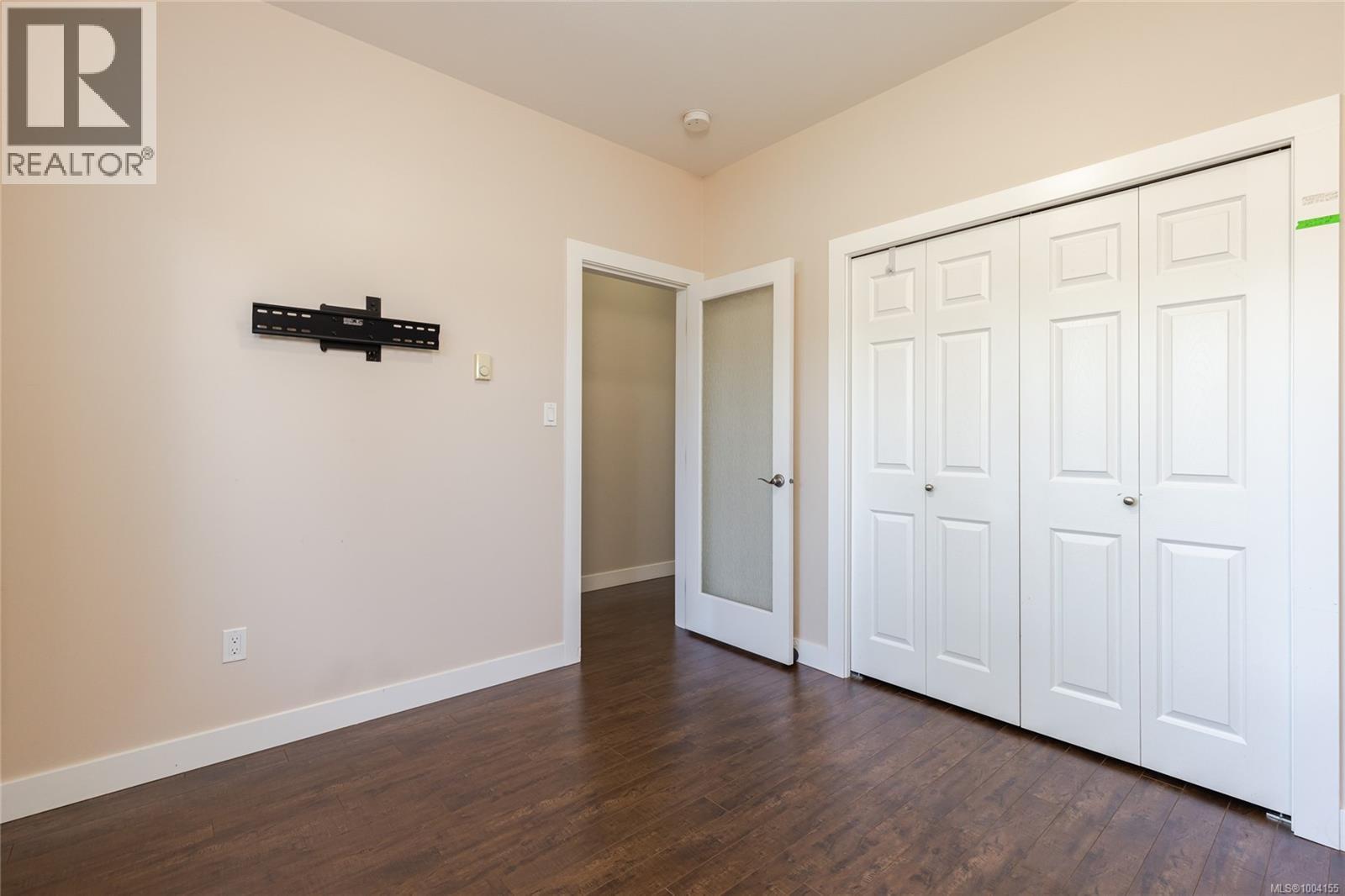 Photo 2 of 2235 Bourbon Rd, Nanaimo BC