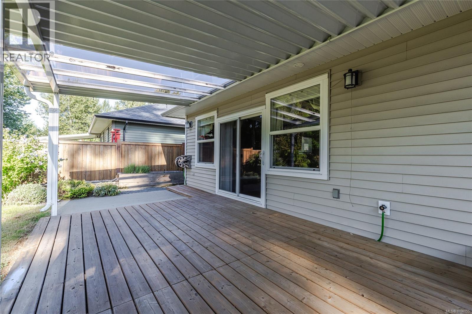 Photo 12 of 2235 Bourbon Rd, Nanaimo BC