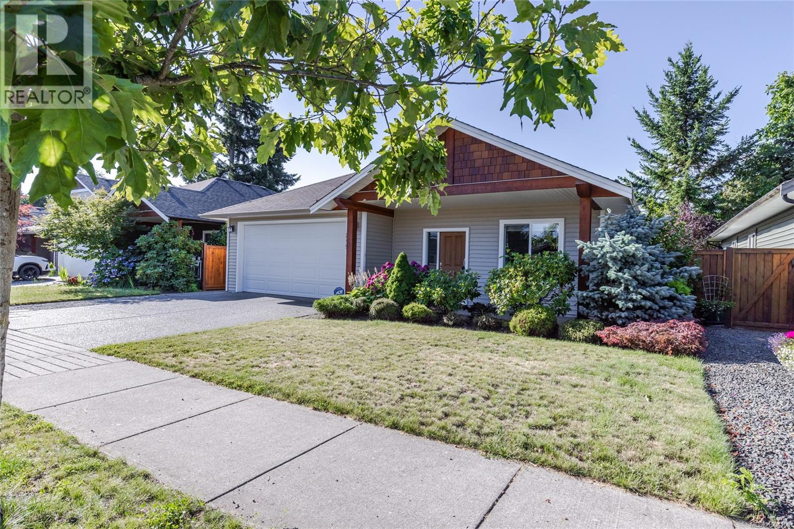 Photo 26 of 2235 Bourbon Rd, Nanaimo BC