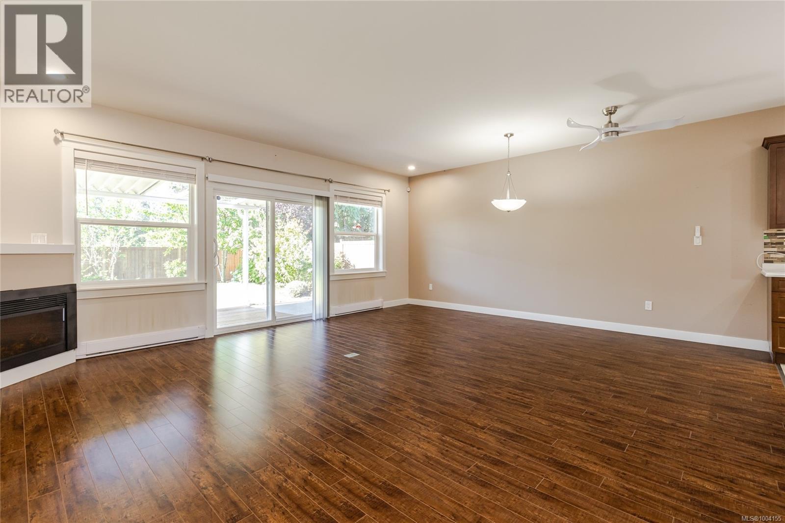 Photo 11 of 2235 Bourbon Rd, Nanaimo BC