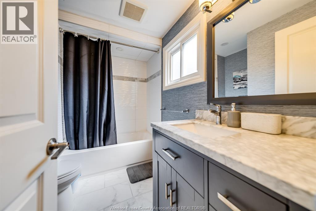 Photo 10 of 3536 Wolfe Court, Windsor ON
