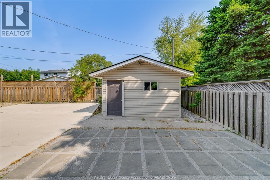 Photo 33 of 3536 Wolfe Court, Windsor ON
