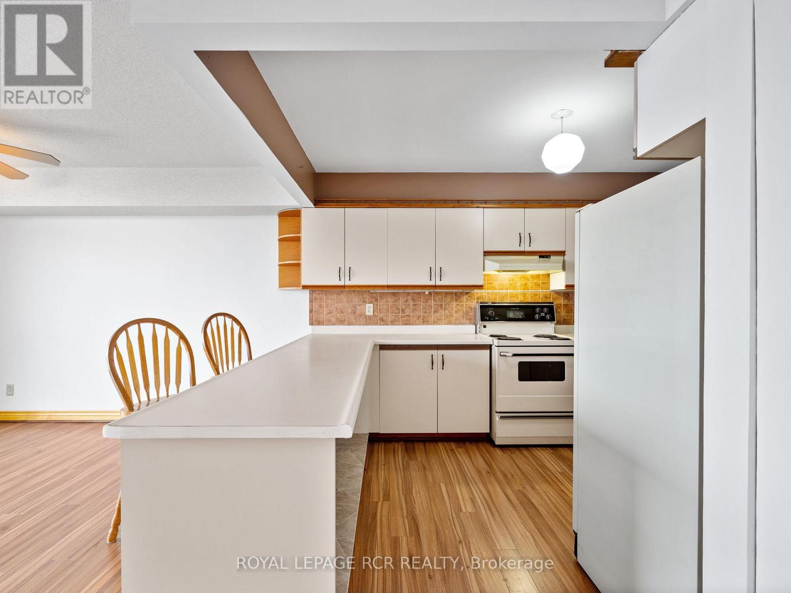 Photo 8 of 58 16 Fourth Street, Orangeville ON