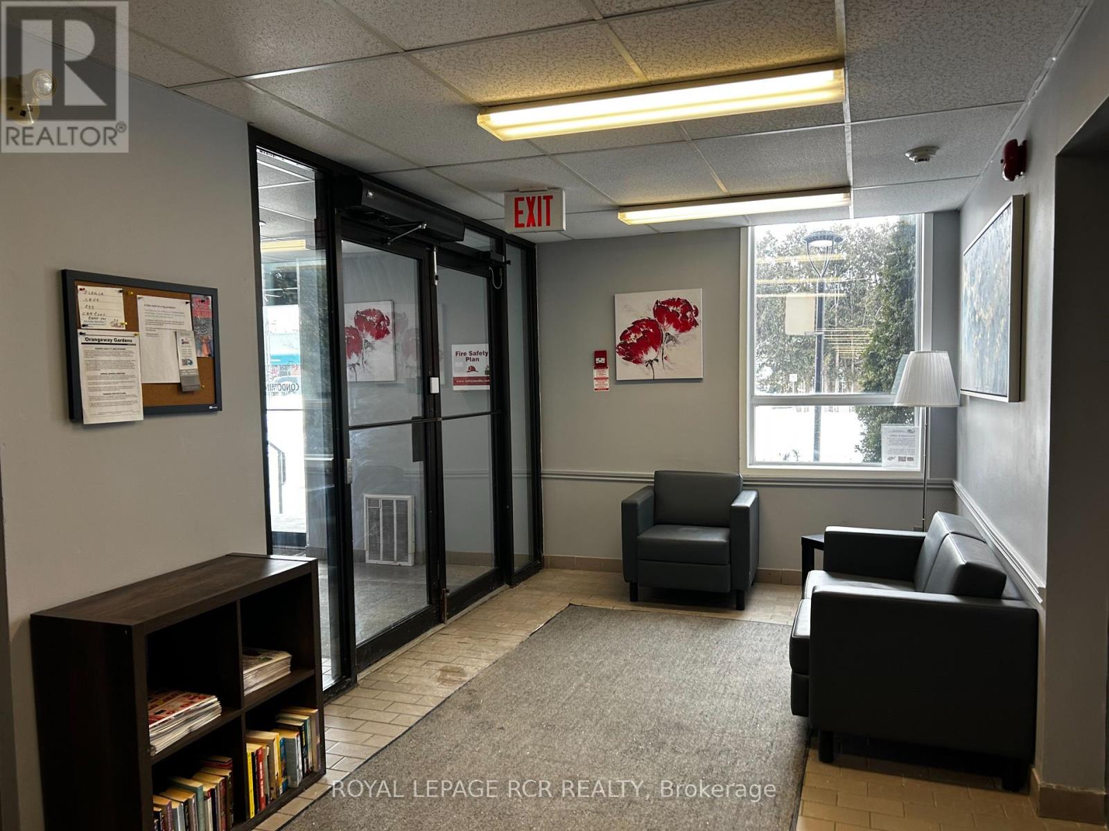 Photo 33 of 58 16 Fourth Street, Orangeville ON