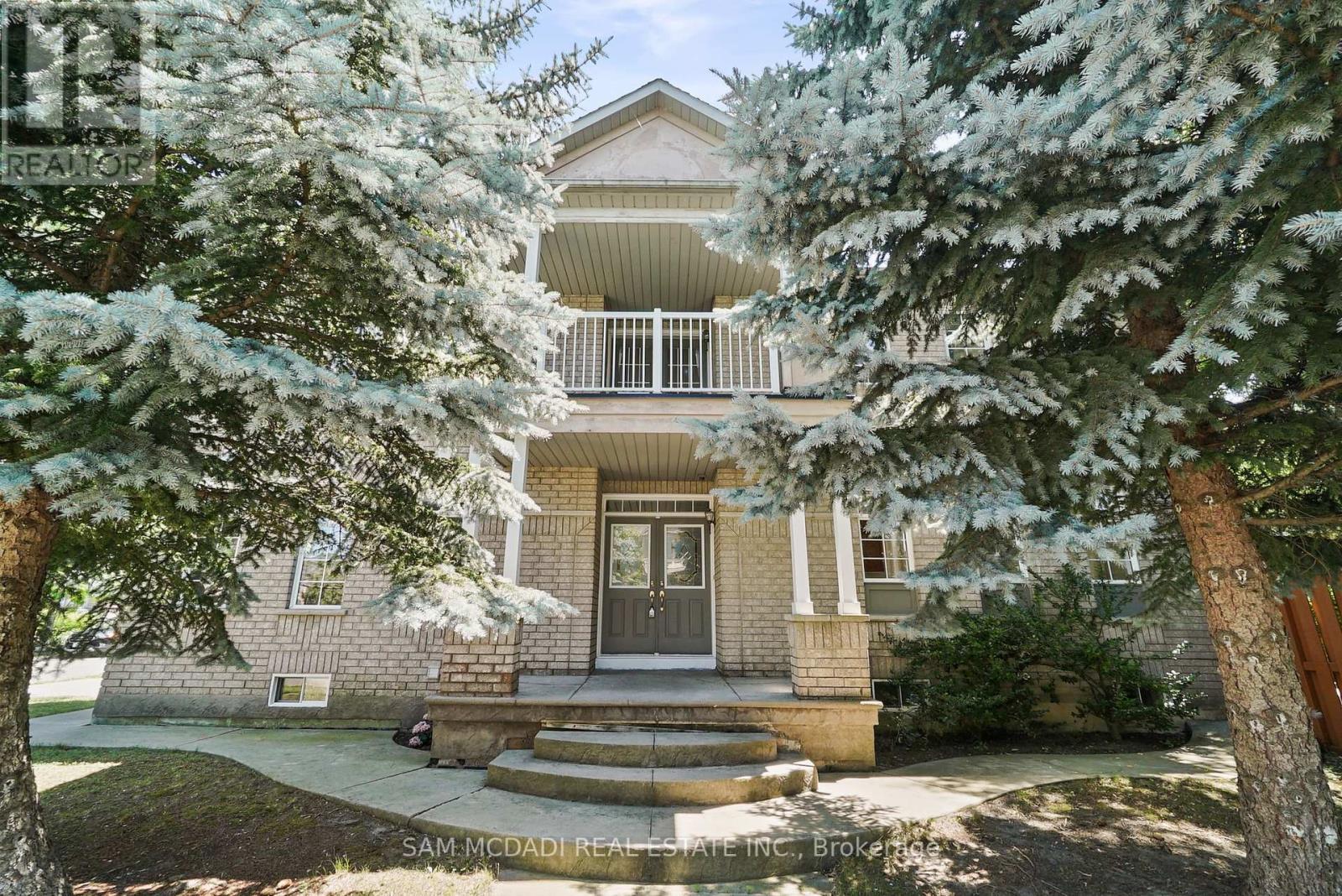 Photo 9 of 5494 Farmcote Drive, Mississauga ON