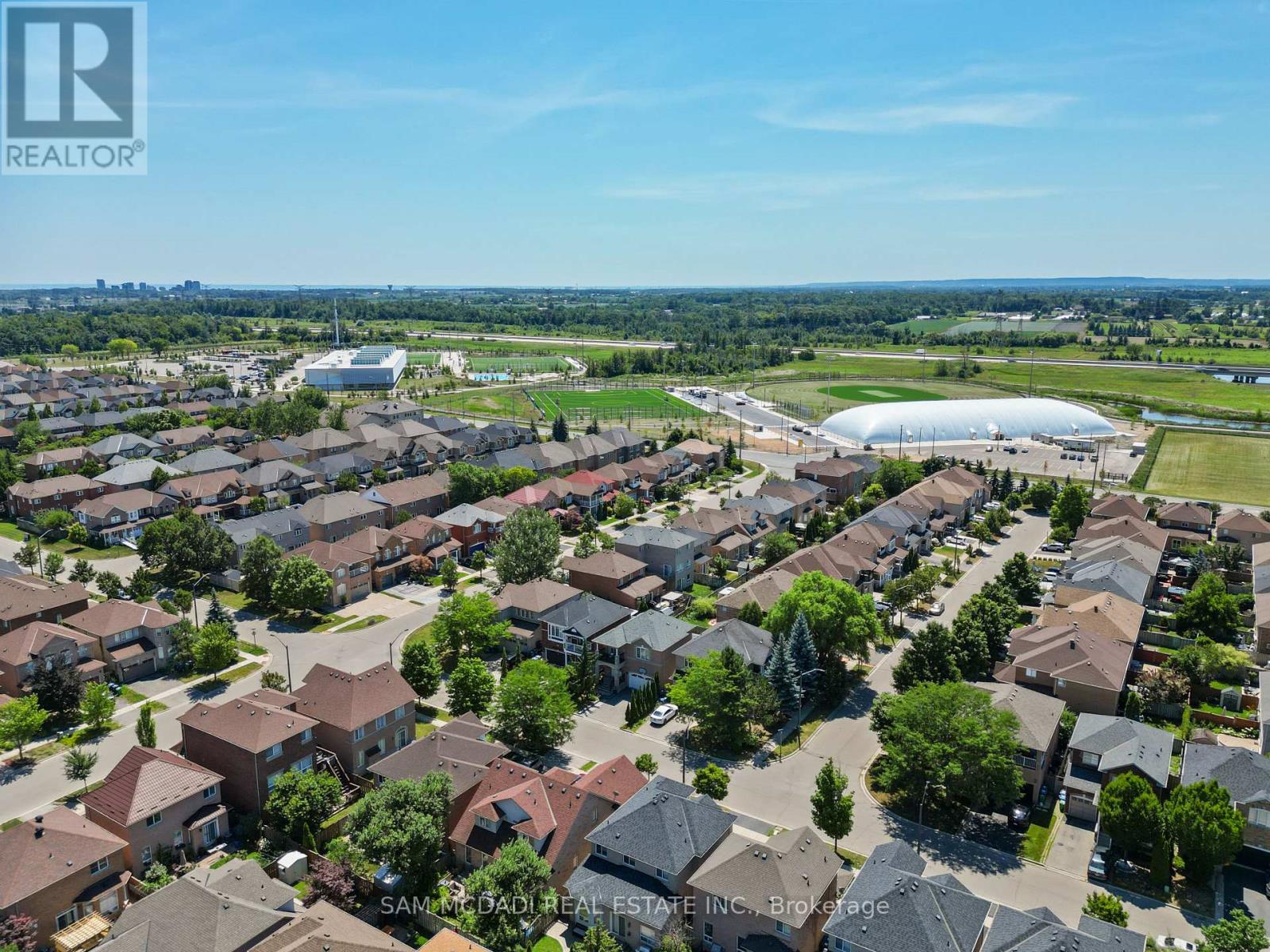 Photo 24 of 5494 Farmcote Drive, Mississauga ON