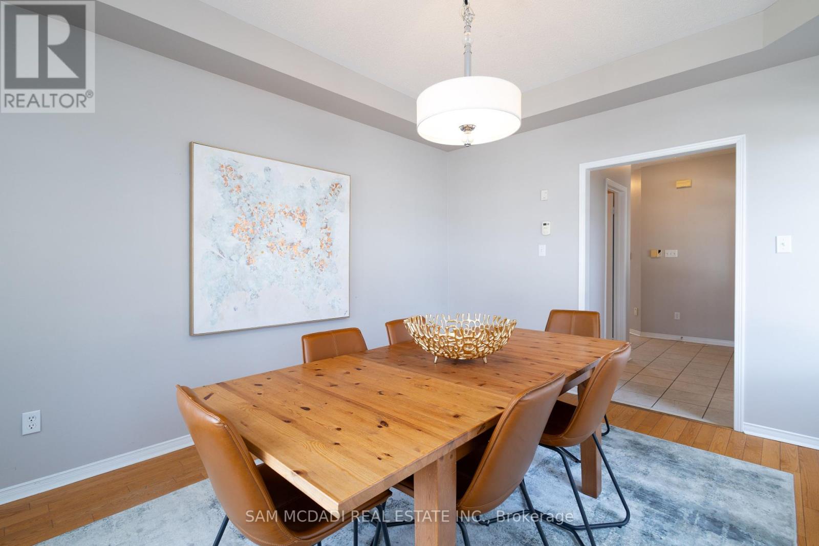 Photo 17 of 5494 Farmcote Drive, Mississauga ON