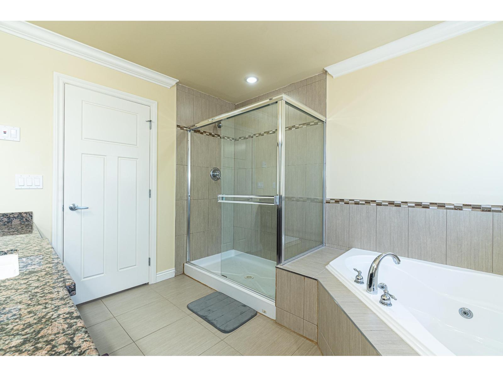 Photo 32 of 9765 160 A Street, Surrey BC