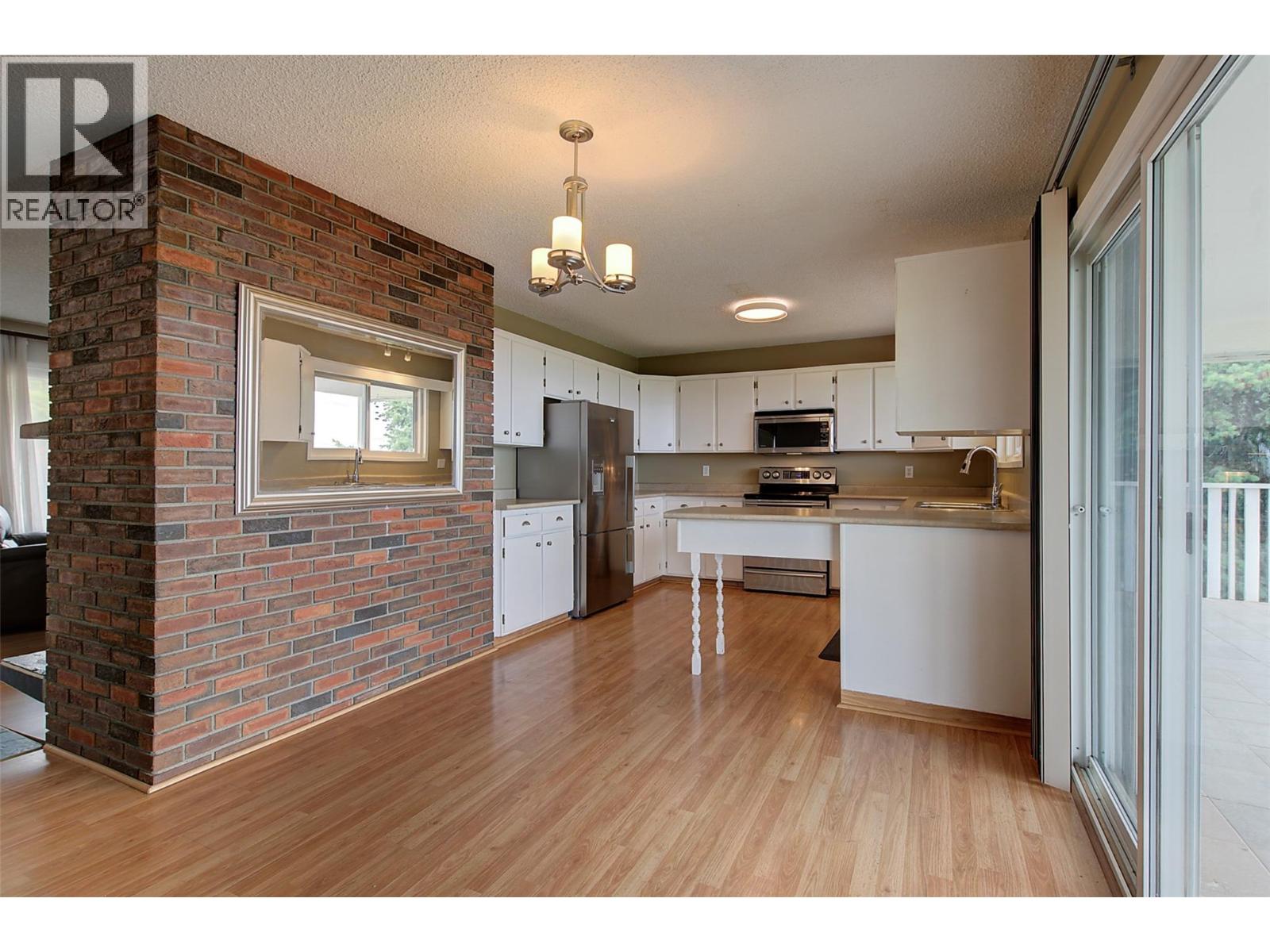  1270 Toovey Road, Kelowna