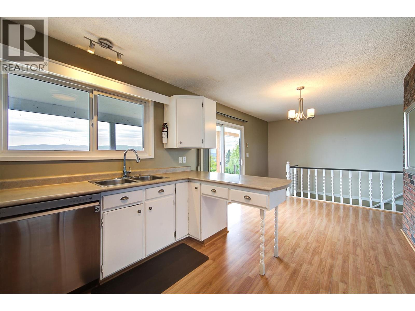  1270 Toovey Road, Kelowna