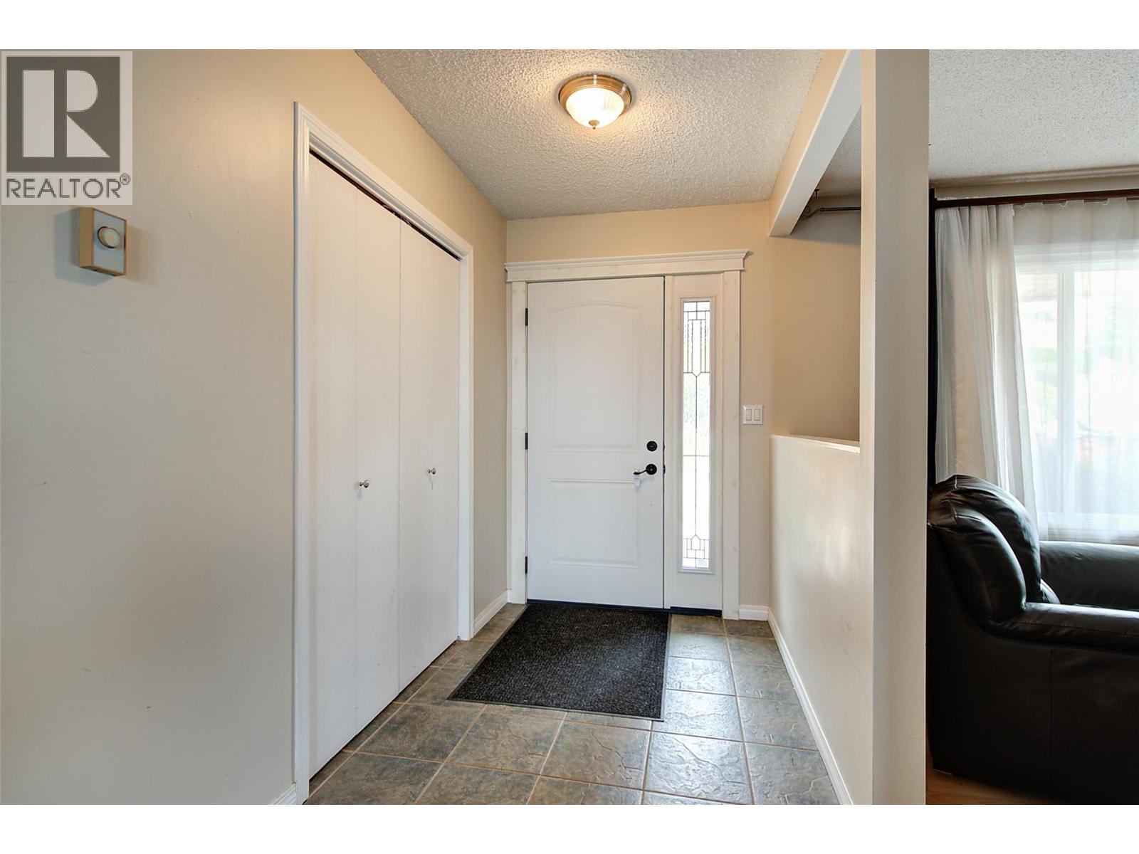  1270 Toovey Road, Kelowna