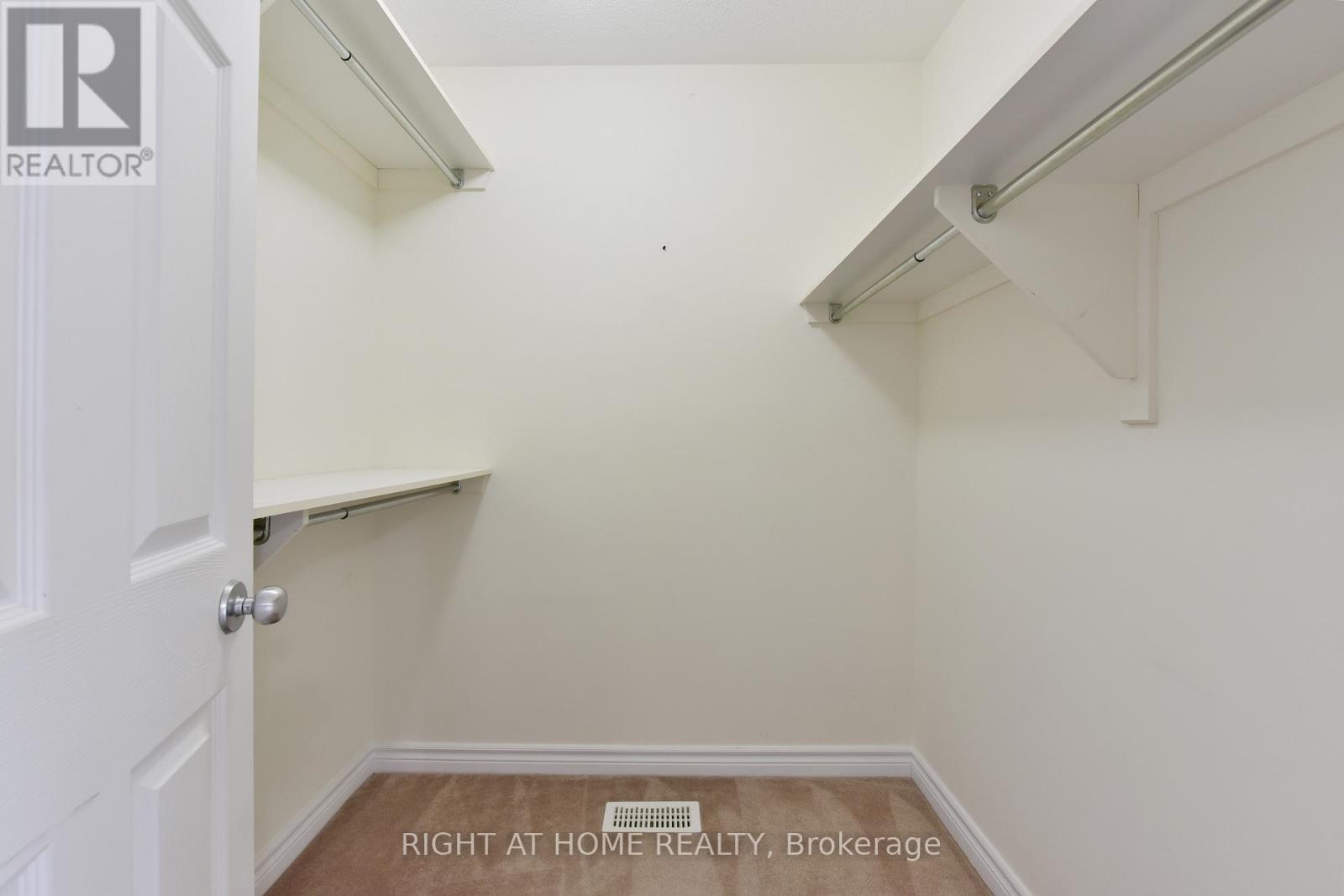 Photo 23 of 226 Hunterbrook Street, Ottawa ON