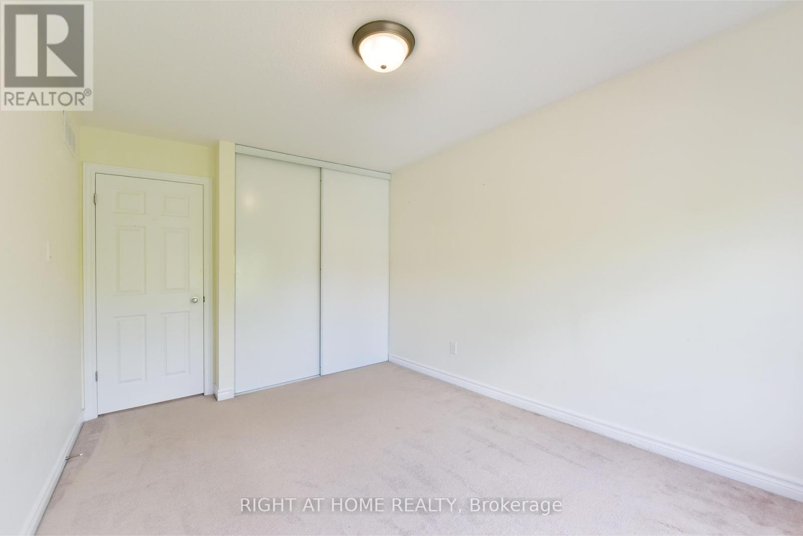 Photo 26 of 226 Hunterbrook Street, Ottawa ON