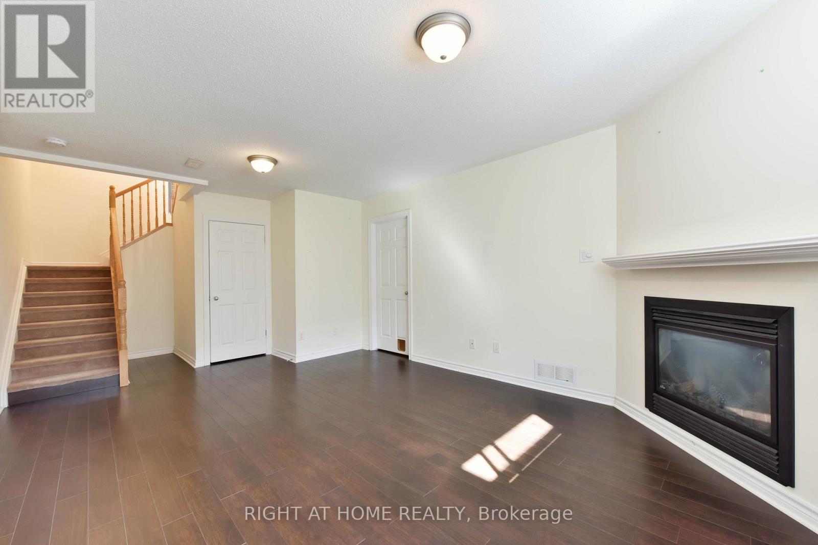 Photo 1 of 226 Hunterbrook Street, Ottawa ON