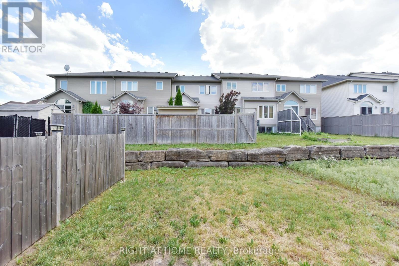 Photo 21 of 226 Hunterbrook Street, Ottawa ON
