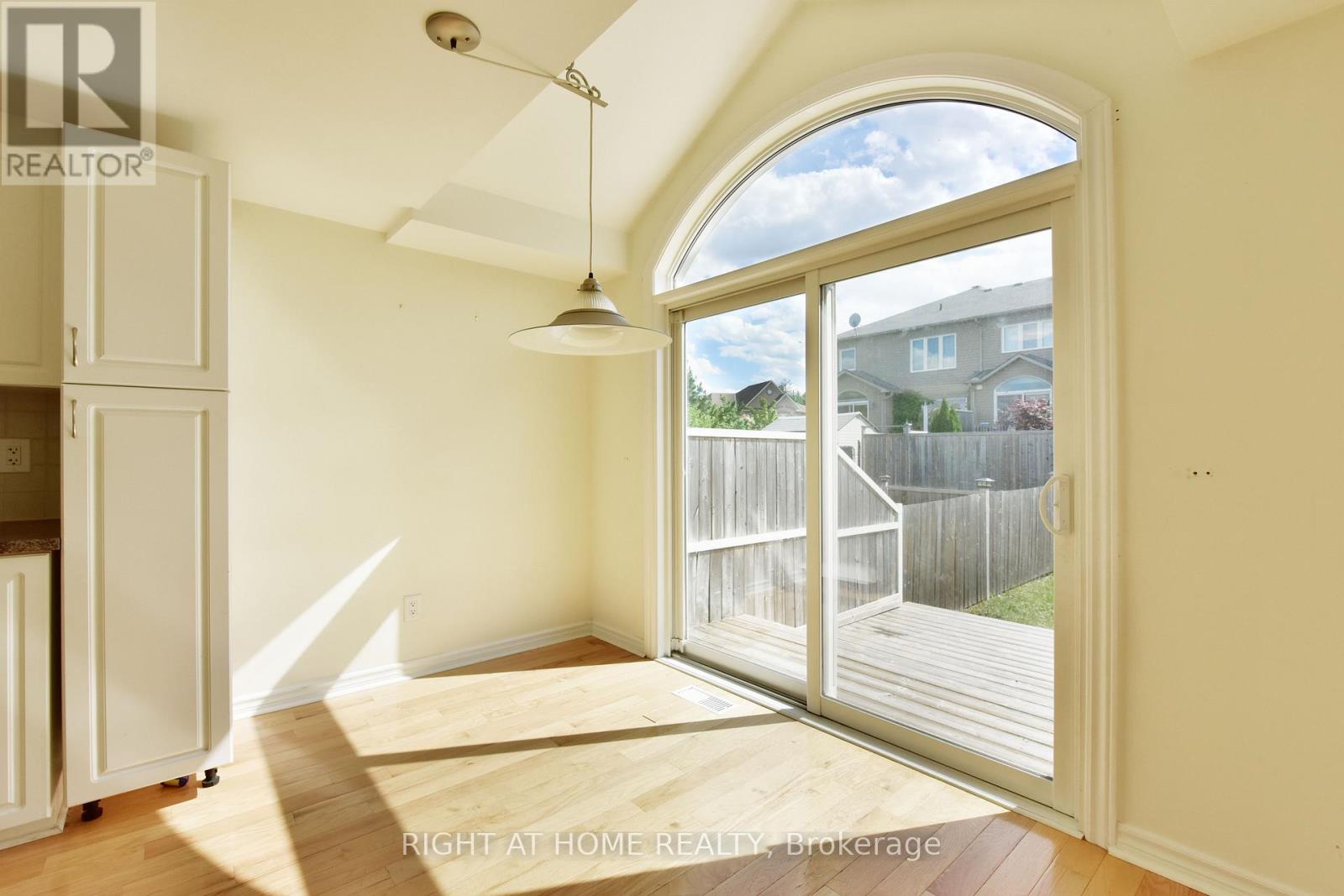 Photo 20 of 226 Hunterbrook Street, Ottawa ON