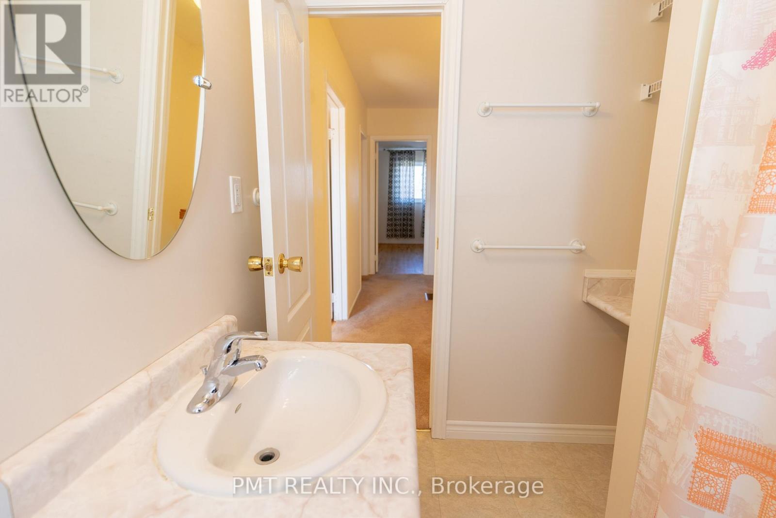 Photo 9 of 728 Krosno Boulevard, Pickering ON