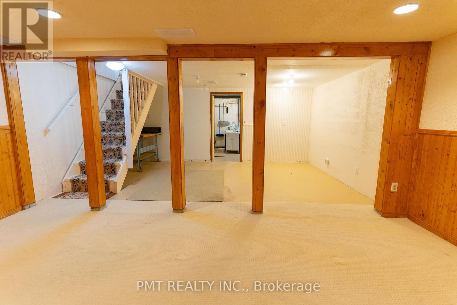 Photo 6 of 728 Krosno Boulevard, Pickering ON