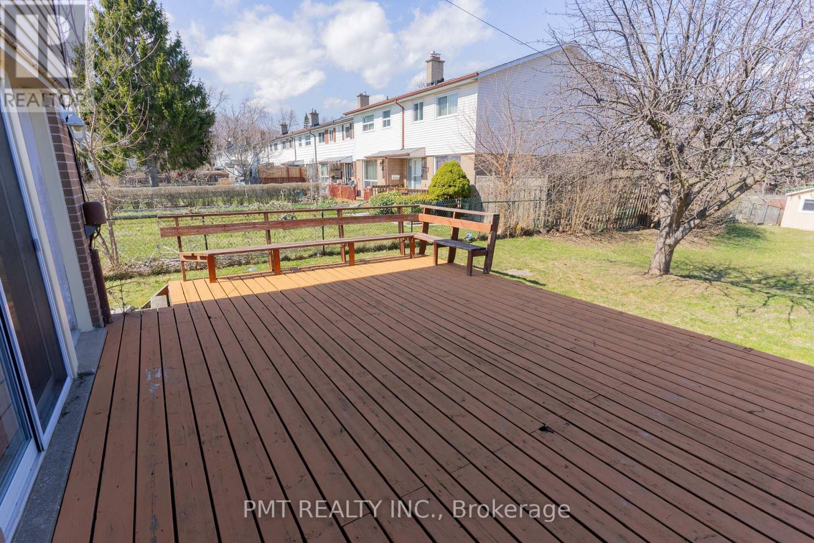 Photo 12 of 728 Krosno Boulevard, Pickering ON