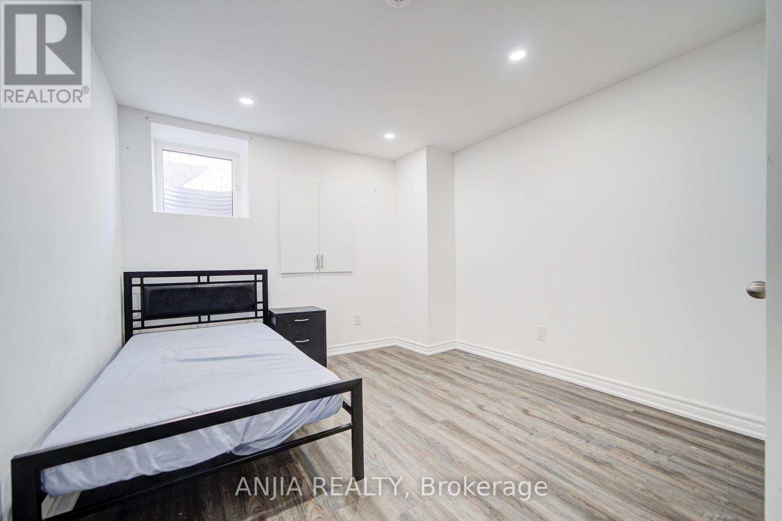 Photo 27 of 2036 Kurelo Drive, Oshawa ON