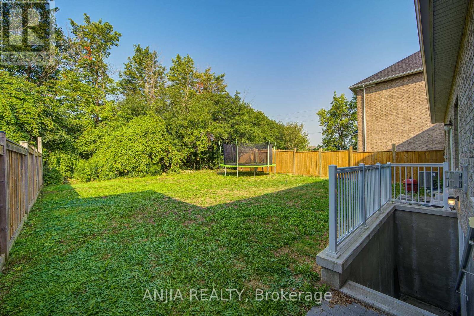 Photo 12 of 2036 Kurelo Drive, Oshawa ON
