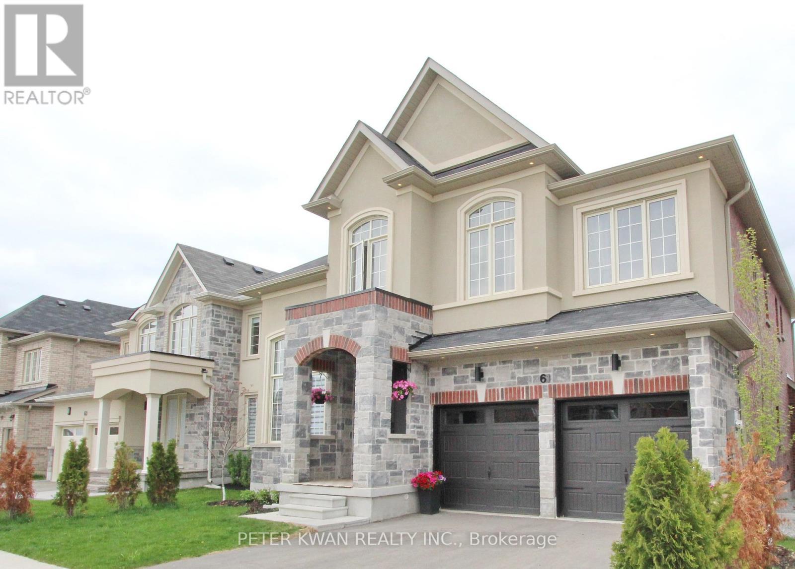 Photo 2 of 61 Strathgreen Lane, Georgina ON