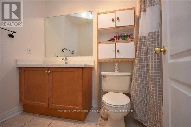 Photo 12 of 967 Ledbury Crescent, Mississauga ON